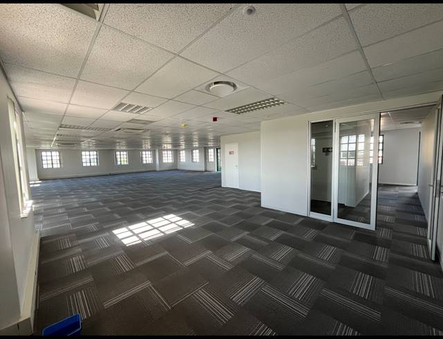 256M² OFFICE TO LET IN CLAREMONT